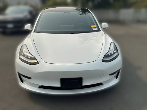 Used 2018 Tesla Model 3 Long Range RWD image 2