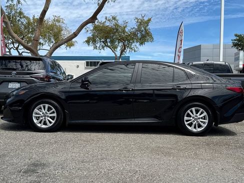Used 2026 Toyota Camry LE w/ Convenience Package FWD image 6