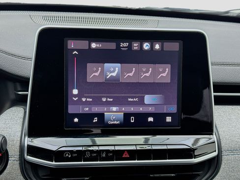 Used 2022 Jeep Compass Latitude image 12