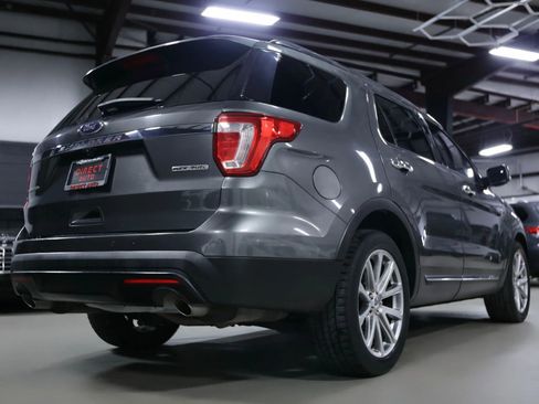 Used 2016 Ford Explorer Limited image 12
