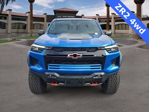 Used 2023 Chevrolet Colorado ZR2 w/ ZR2 Convenience Package III image 3