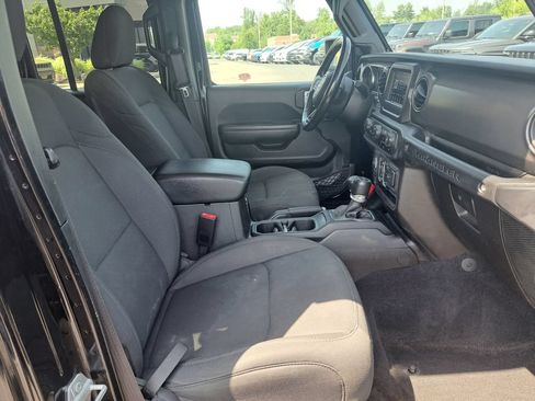 Used 2022 Jeep Wrangler Unlimited Sport AWD/4WD image 26