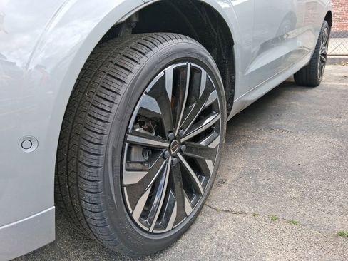 New 2026 Volvo XC60 T8 Ultra w/ Protection Package Premier AWD/4WD image 4