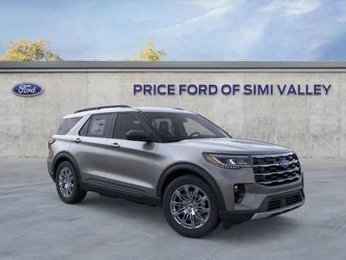 New 2026 Ford Explorer Active image 7