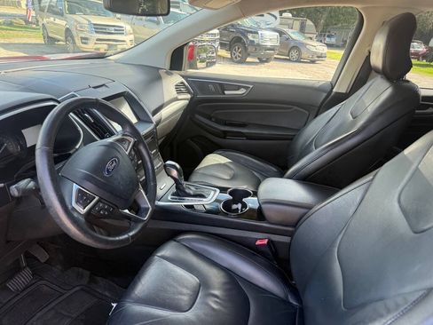 Used 2017 Ford Edge Titanium FWD image 9