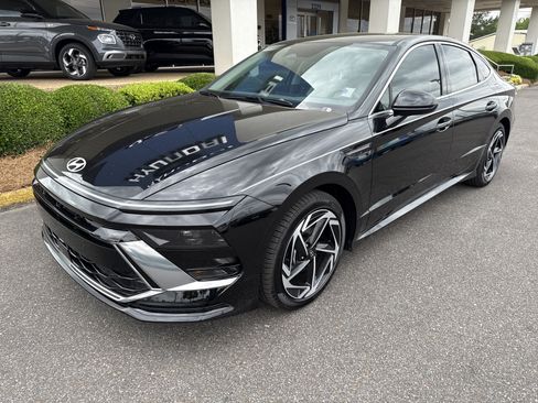 New 2026 Hyundai Sonata SEL FWD image 1