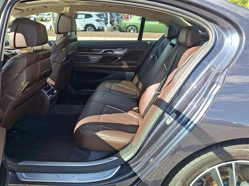 Used 2020 BMW 750i xDrive AWD/4WD image 22