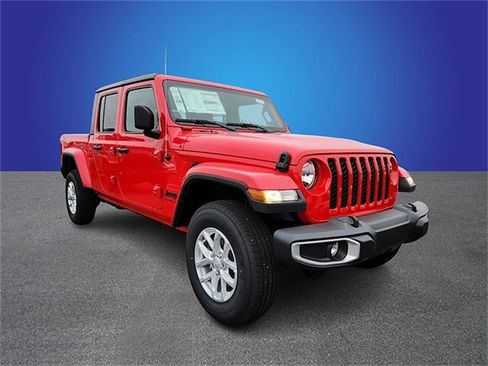 Used 2023 Jeep Renegade Latitude image 2