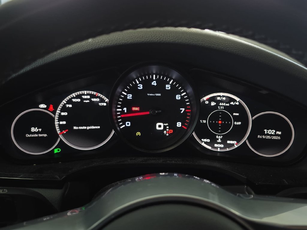 Certified 2022 Porsche Cayenne AWD/4WD image 6