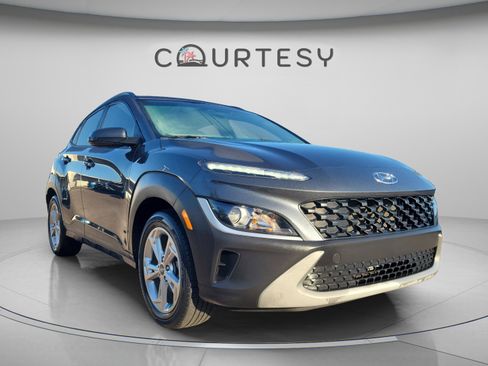 Used 2022 Hyundai Kona SEL image 4