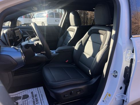 New 2026 Chevrolet Equinox EV LT image 42