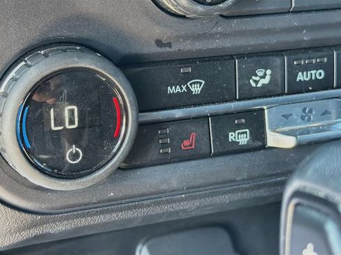 Used 2023 Ford Bronco Outer Banks w/ Sasquatch Package AWD/4WD image 22