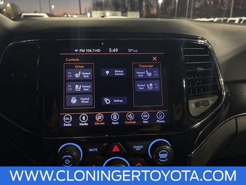 Used 2019 Jeep Grand Cherokee Trailhawk image 18