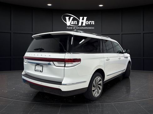 Used 2023 Lincoln Navigator L Reserve w/ Equipment Group 201A AWD/4WD image 7