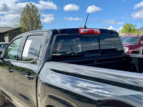 Used 2024 Chevrolet Colorado Z71 w/ Z71 Convenience Package 2 AWD/4WD image 13