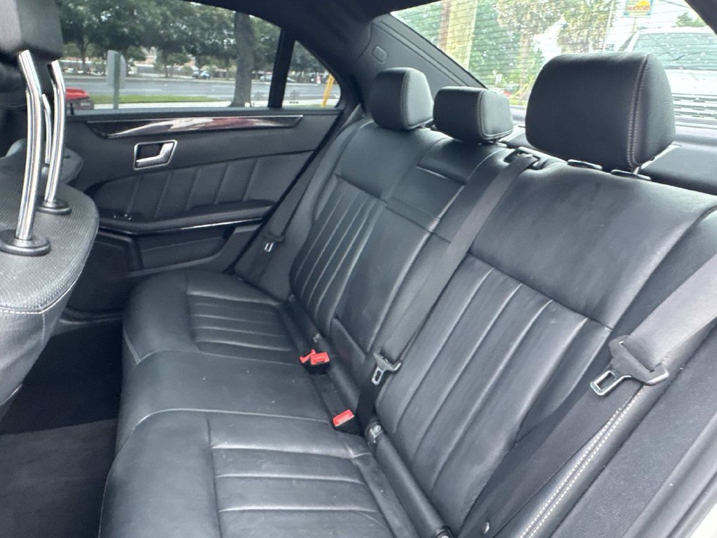 Used 2016 Mercedes-Benz E 400 Sedan image 16