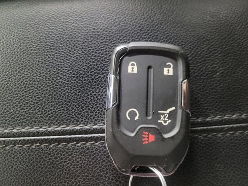 Used 2021 GMC Terrain SLT image 32