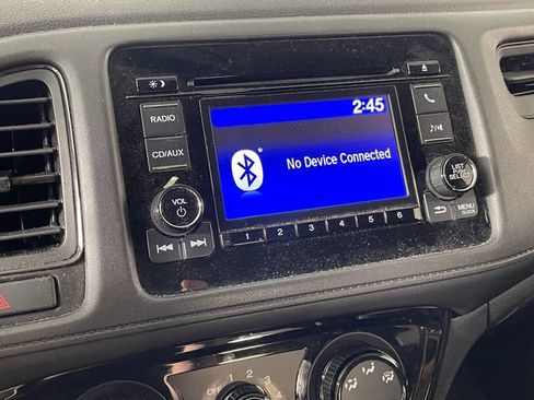 Used 2017 Honda HR-V LX image 7