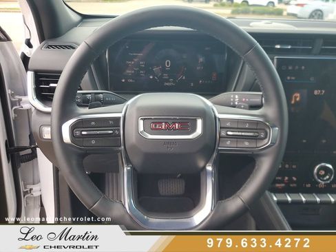Used 2026 GMC Terrain Elevation w/ Elevation Premium Package FWD image 21