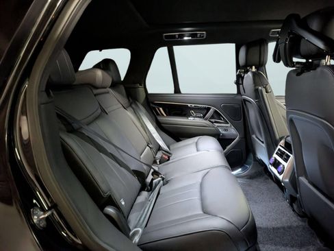 New 2026 Land Rover Range Rover SE AWD/4WD image 25