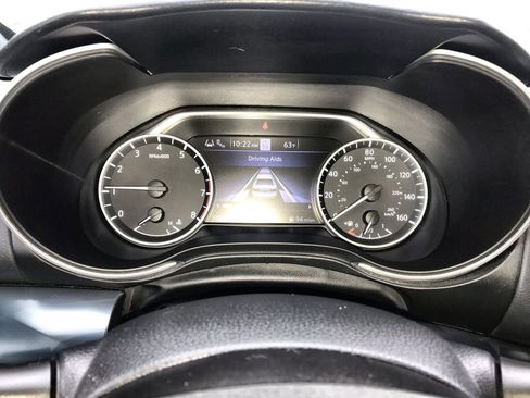 Used 2023 Nissan Maxima SR w/ Sport Mat Group FWD image 15