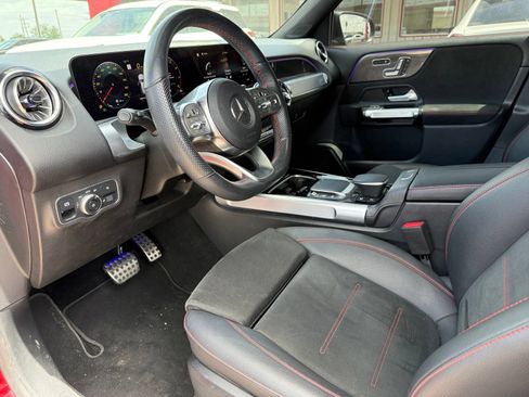 Used 2023 Mercedes-Benz GLB 35 AMG 4MATIC image 11