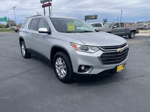 Used 2021 Chevrolet Traverse LT AWD/4WD image 2