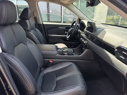 Used 2024 Honda Pilot EX-L image 12