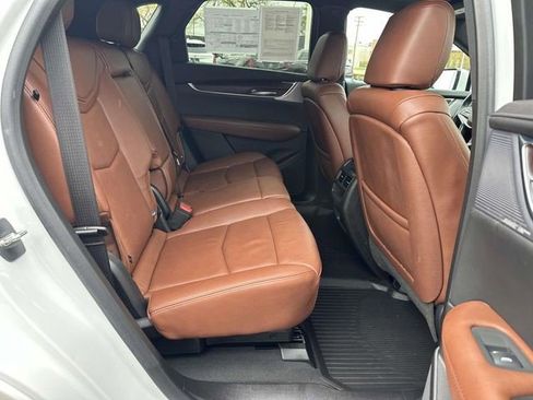 Certified 2023 Cadillac XT5 Premium Luxury w/ Technology Package AWD/4WD image 24