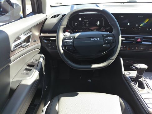 New 2026 Kia Sportage SX image 16