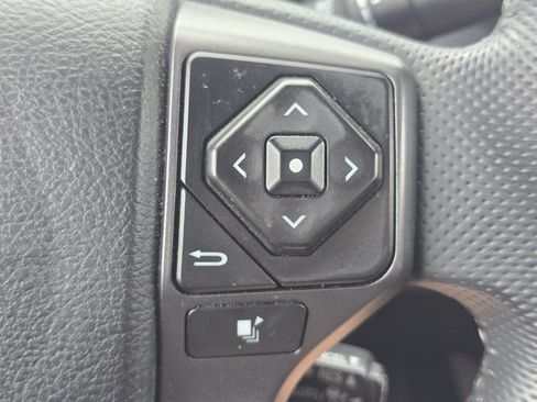 Used 2023 Toyota Tacoma TRD Off-Road AWD/4WD image 30