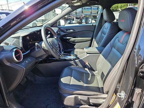 Used 2024 Chevrolet Trax RS w/ Driver Confidence Package FWD image 14