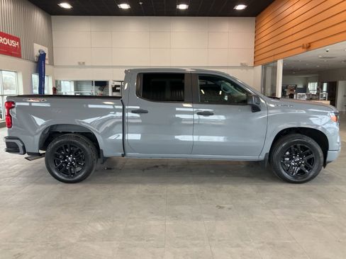 Used 2024 Chevrolet Silverado 1500 Custom image 4