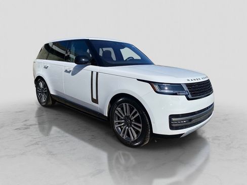 Used 2023 Land Rover Range Rover SE image 9