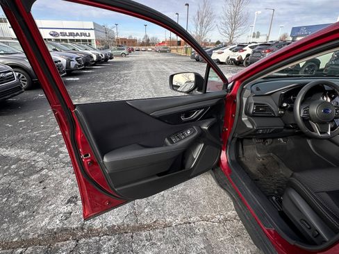 Used 2025 Subaru Outback Premium w/ Popular Package #1A image 11