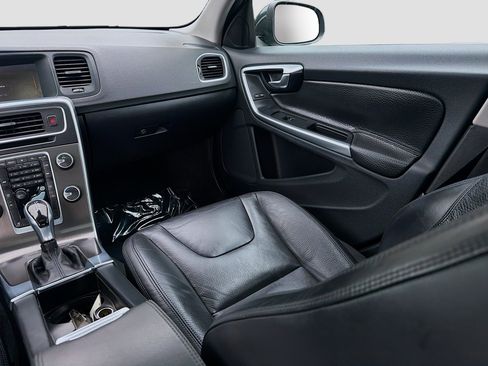 Used 2014 Volvo S60 T5 image 21