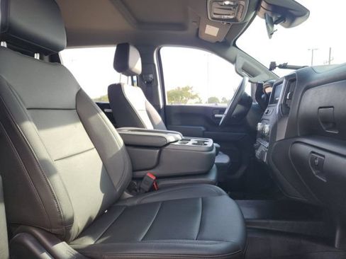 Used 2024 GMC Sierra 3500 Pro w/ Convenience Package RWD image 17