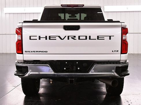 Used 2022 Chevrolet Silverado 2500 LTZ w/ LTZ Plus Package image 6