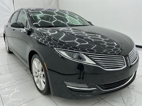 Used 2014 Lincoln MKZ AWD w/ Equipment Group 102A Reserve image 3