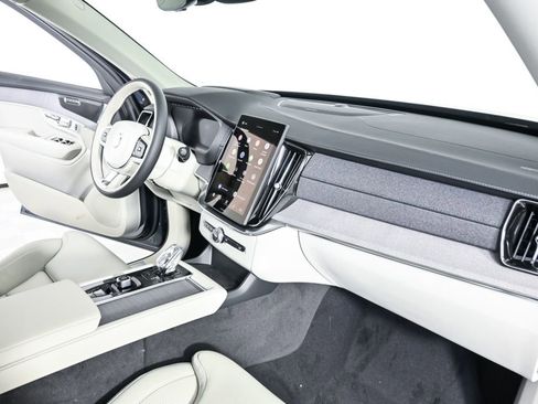 New 2026 Volvo XC90 T8 Ultra w/ Protection Package Premier AWD/4WD image 24