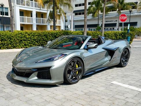 Used 2024 Chevrolet Corvette Z06 w/ Stealth Interior Trim Package RWD image 2