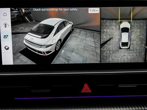 Used 2024 Hyundai Ioniq 6 Limited image 33