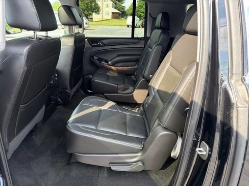 Used 2017 Chevrolet Suburban Premier AWD/4WD image 16