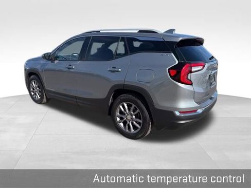 Used 2023 GMC Terrain SLT image 14