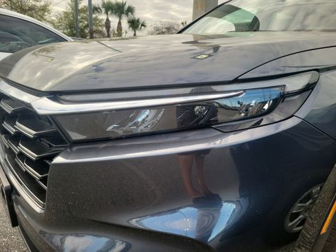 Certified 2024 Honda CR-V EX image 8