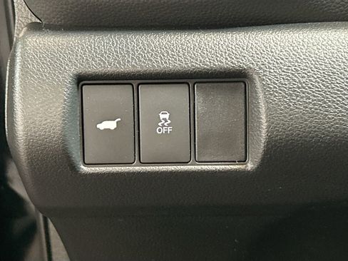 Used 2024 Honda Pilot Touring image 10