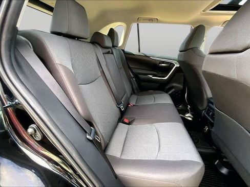 Certified 2025 Toyota RAV4 XLE w/ Convenience Package FWD image 21