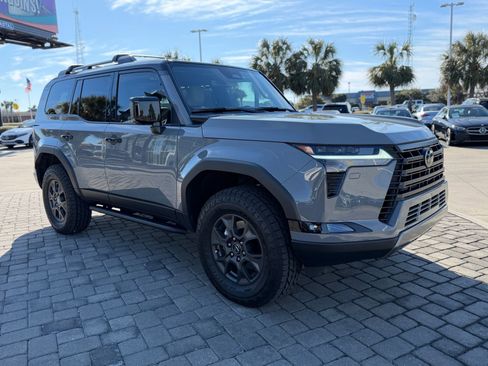 Used 2024 Lexus GX 550 image 6
