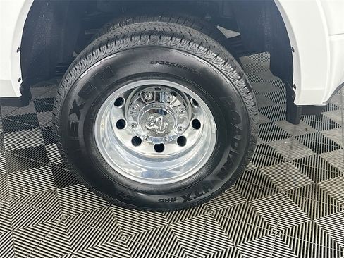 New 2026 RAM 3500 Limited w/ Towing Technology Group image 17