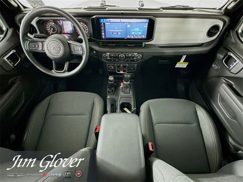 New 2025 Jeep Gladiator Sport image 22